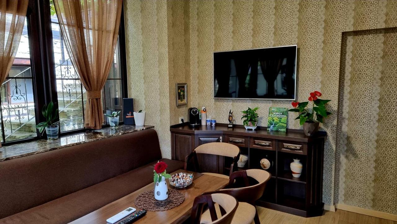 Семеен Хотел Чардаците Lovecs Kültér fotó